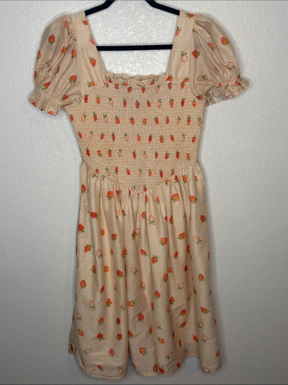 Jessakae Cream Strawberries Smocked Mini Dress Puff Sleeves Size Medium